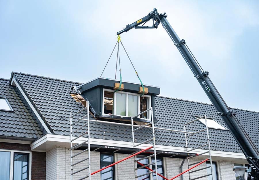 Plaatsing prefab dakkapel